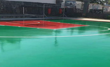 丽江篮球场翻新地面